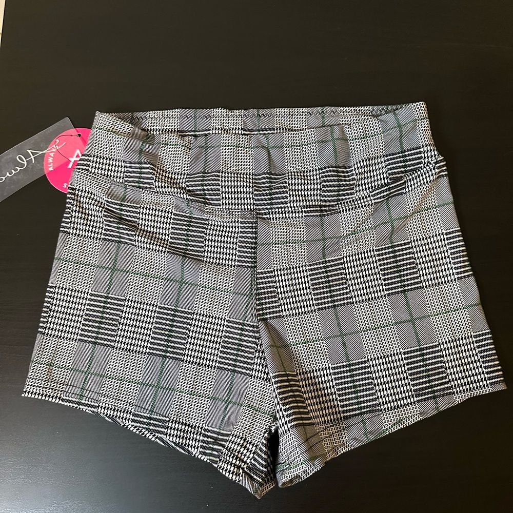 Plaid biker shorts, NWT, size XL